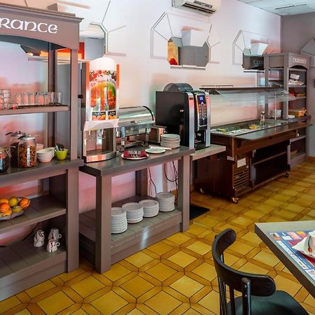 Logis Hotel Noemys Brive - Restaurant Le Teinchurier Εξωτερικό φωτογραφία